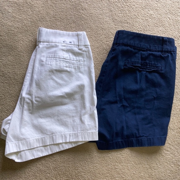 J. Crew - Set of 2 - Women’s 5” Chino Shorts - Picture 2 of 3